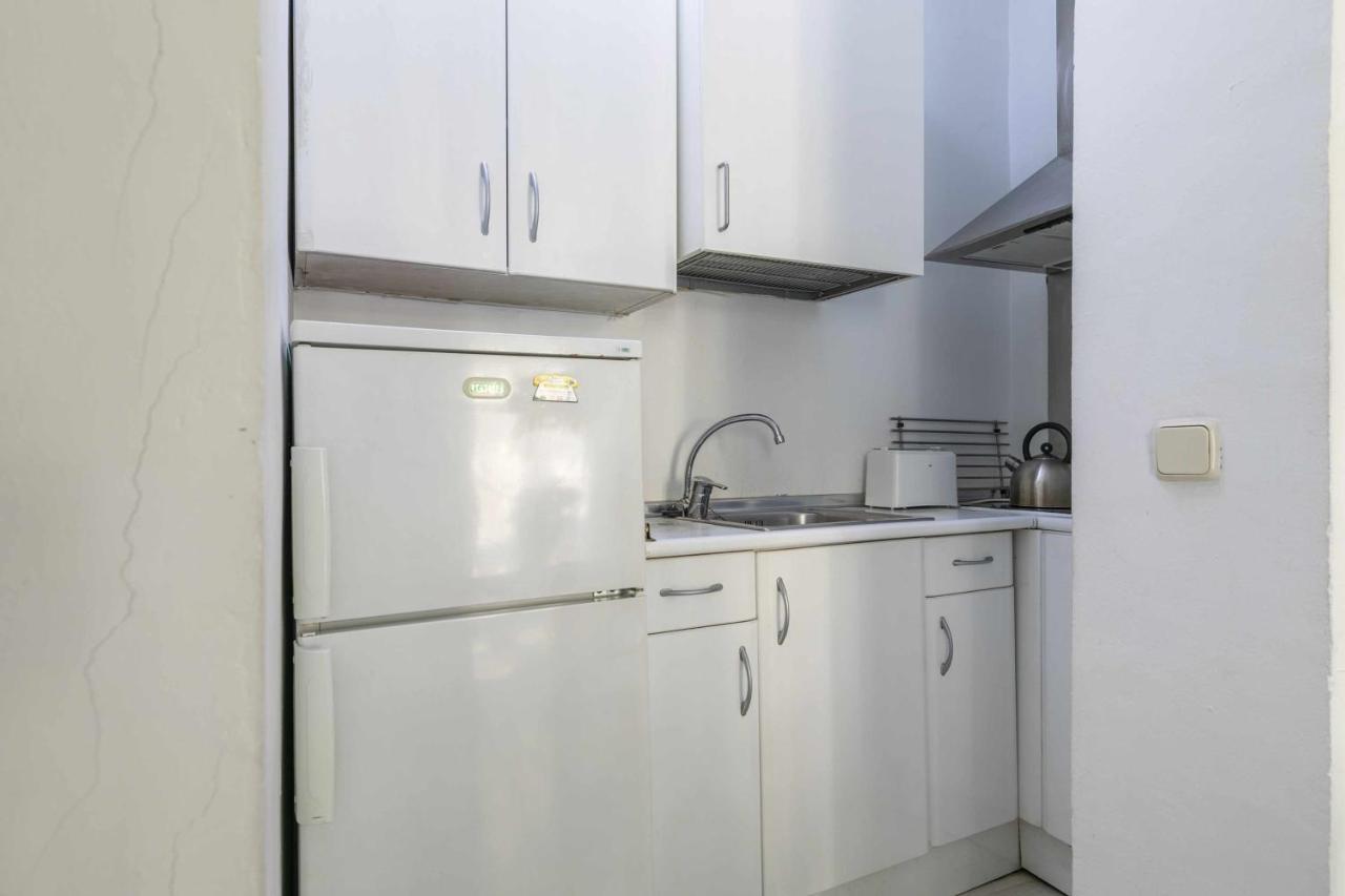 Acogedor Y Centrico Estudio Appartement Madrid Buitenkant foto